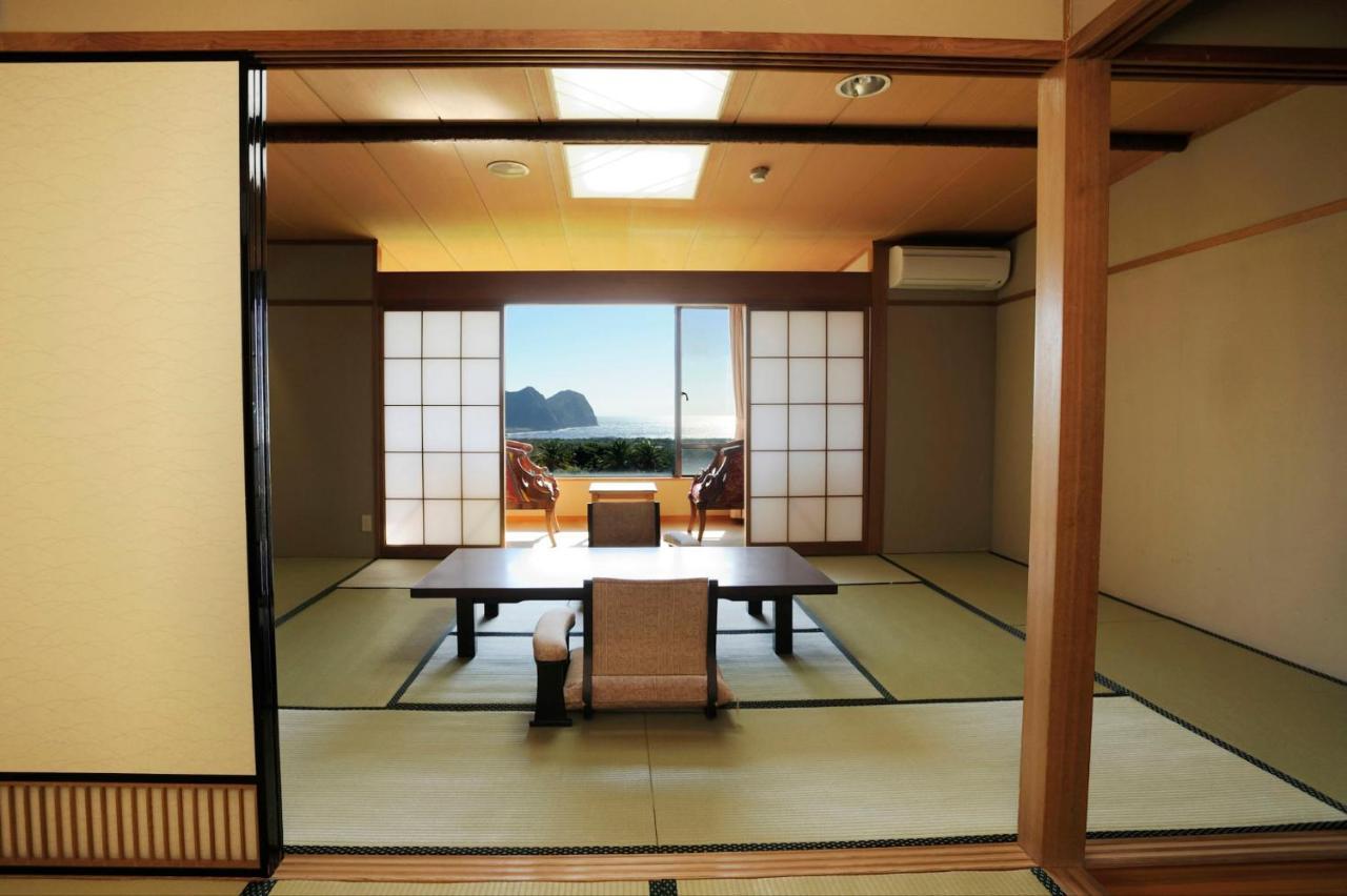 Hachijo View Hotel Екстериор снимка