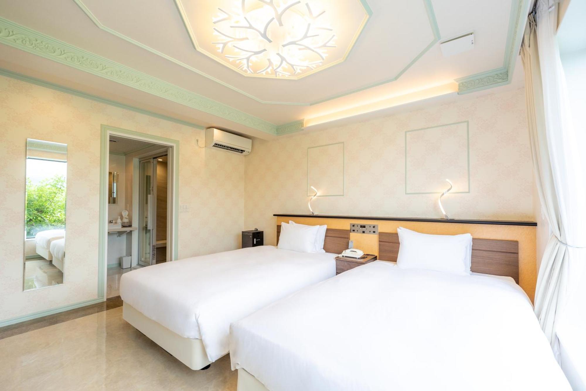 Hachijo View Hotel Екстериор снимка
